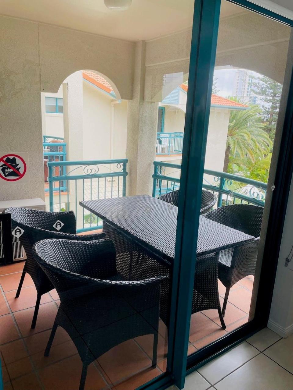 Aruba Beach Resort Броудбийч Екстериор снимка